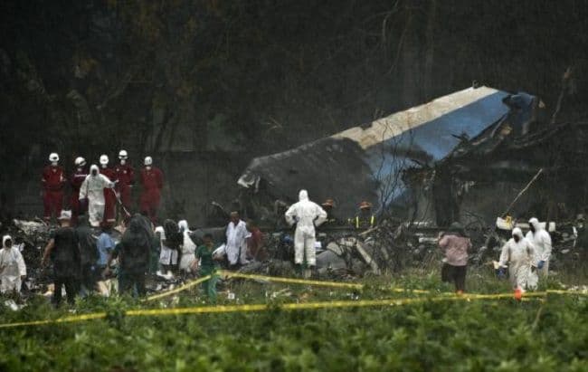 U padu aviona poginulo 20 sveštenika U padu aviona poginulo 20 sveštenika