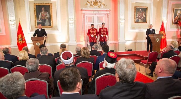 Daljim napretkom savremene Crne Gore savladaćemo jaz istorijski naslijeđene zaostalosti Daljim napretkom savremene Crne Gore savladaćemo jaz istorijski naslijeđene zaostalosti