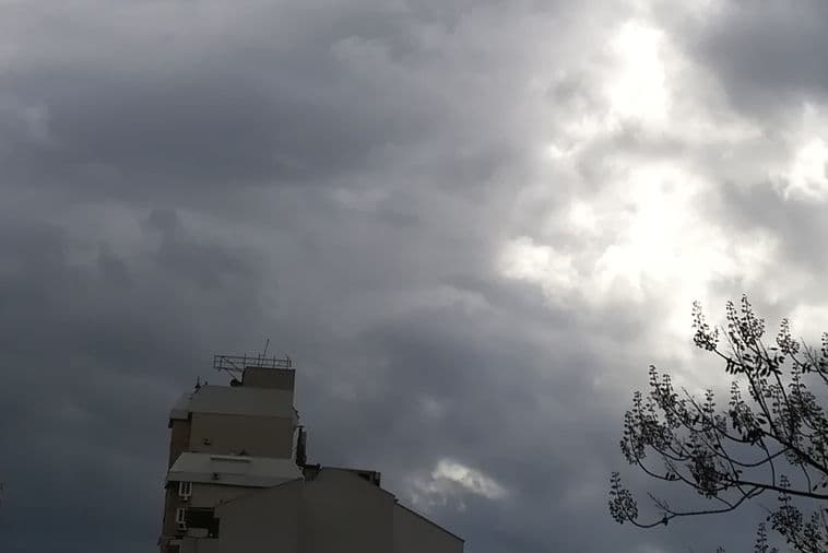 Danas oblačno, povremeno kiša Danas oblačno, povremeno kiša