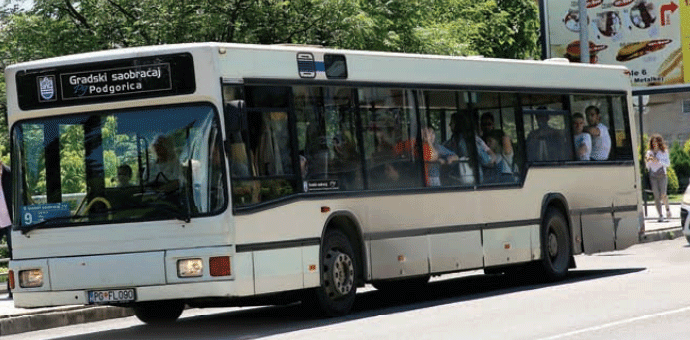 Autobusom se vozi ko mora Foto: M. Babović