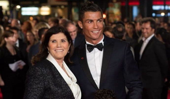 Majka Kristijana Ronalda: Razmišljala sam da abortiram, ali nisam mogla Majka Kristijana Ronalda: Razmišljala sam da abortiram, ali nisam mogla