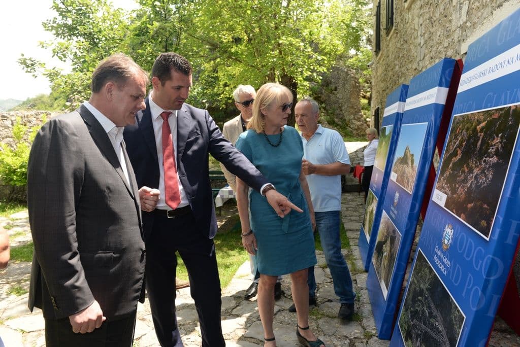 Za prilaznu stazu tvrđavi Medun 53.550 eura Za prilaznu stazu tvrđavi Medun 53.550 eura