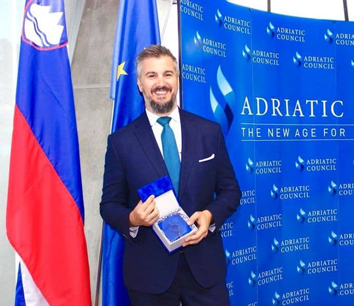 Pejoviću nagrada "Transformator godine" Pejoviću nagrada "Transformator godine"