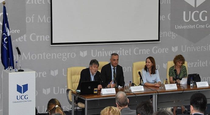 Eksperti iz svijeta o nastavi i učenju zasnovanom na istraživanju Eksperti iz svijeta o nastavi i učenju zasnovanom na istraživanju