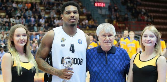 Budućnost Voli dovela prvo pojačanje? Budućnost Voli dovela prvo pojačanje?