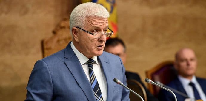 Marković u parlamentu 12. decembra Marković u parlamentu 12. decembra