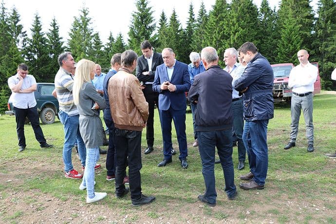 Putevi da se hitno saniraju ili slijedi raskid ugovora Putevi da se hitno saniraju ili slijedi raskid ugovora