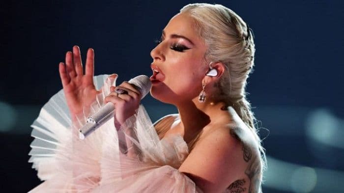 Evo sa kim je zapravo Lejdi Gaga u vezi Evo sa kim je zapravo Lejdi Gaga u vezi