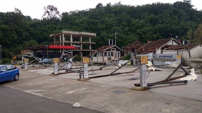 Prihvatni centar za one kojima su oštećene kuće Prihvatni centar za one kojima su oštećene kuće