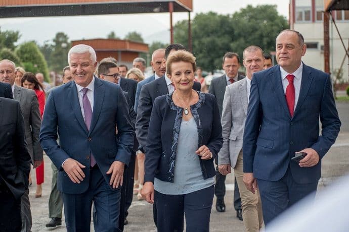 FOTO: Otvaranje nove linije za flaširanje kompanije 13 Jul Plantaže FOTO: Otvaranje nove linije za flaširanje kompanije 13 Jul Plantaže