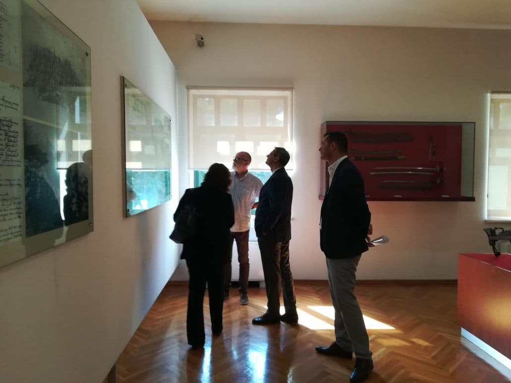 Ambasador Italije u posjeti JU Muzeji i galerije Podgorice Ambasador Italije u posjeti JU Muzeji i galerije Podgorice