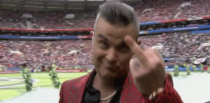 Robi Vilijams pokazao srednji prst Robi Vilijams pokazao srednji prst