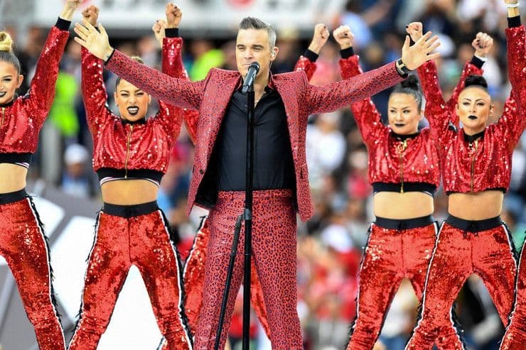 Robi Vilijams objasnio zašto srednji prst Robi Vilijams objasnio zašto srednji prst