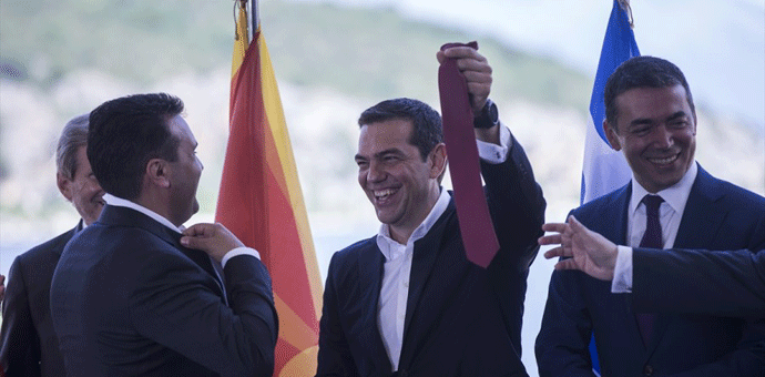 Zaev poklonio Ciprasu svoju kravatu Foto: Anadolija