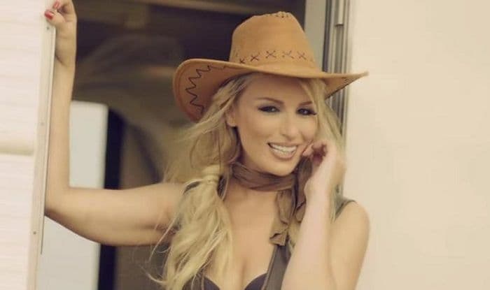 Ubijena pjevačica balkanskih korijena Ubijena pjevačica balkanskih korijena