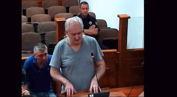 Dušić ne želi da ga brani Anđelić: Danas priča jedno sjutra drugo, evo nije ni došao da me brani Dušić ne želi da ga brani Anđelić: Danas priča jedno sjutra drugo, evo nije ni došao da me brani