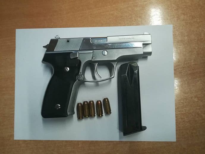 Bar: Oduzeti pištolj i municija, uhapšen osumnjičeni Bar: Oduzeti pištolj i municija, uhapšen osumnjičeni