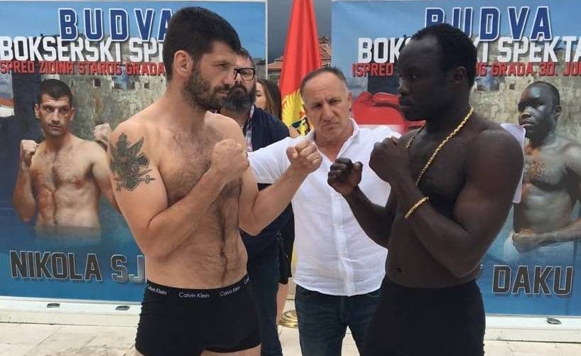 Sjekloća boksuje u Budvi Sjekloća boksuje u Budvi