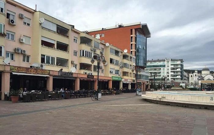 Podgorica: Muž počeo da tuče ženu, građani ga spriječili i istukli Podgorica: Muž počeo da tuče ženu, građani ga spriječili i istukli