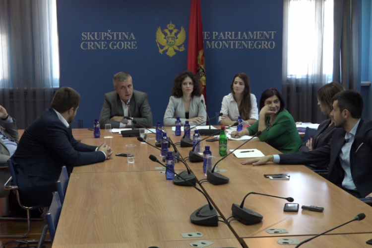 Opoziciji smeta što nijesu u Odboru, iz DPS-a kažu da ih čekaju već dvije godine Opoziciji smeta što nijesu u Odboru, iz DPS-a kažu da ih čekaju već dvije godine