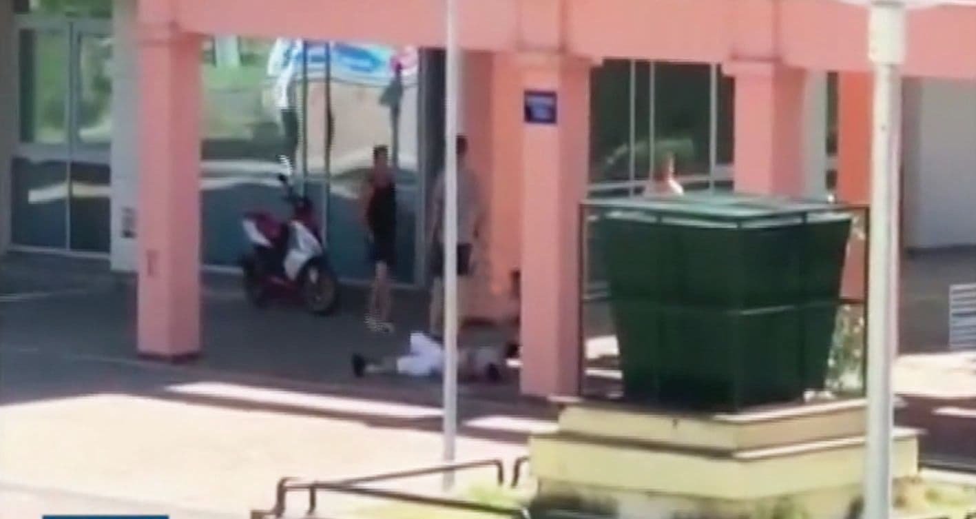 Tukao suprugu na ulici pa završio u policiji Tukao suprugu na ulici pa završio u policiji