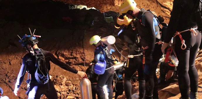 Prvi dječaci izvučeni iz pećine, sjutra ujutro nastavak akcije Prvi dječaci izvučeni iz pećine, sjutra ujutro nastavak akcije