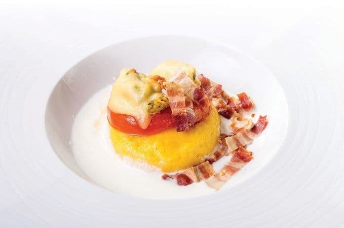 Crnogorski kačamak sa sirom i jajima Crnogorski kačamak sa sirom i jajima