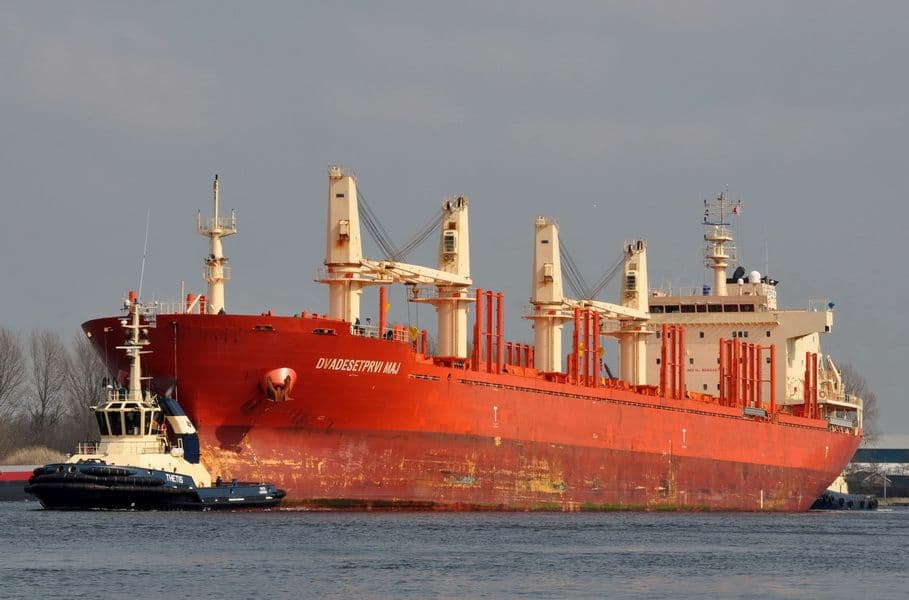 Stiže brod “21.maj” Stiže brod “21.maj”