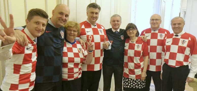 "Vatreni" zaludjeli i hrvatske ministre Foto: Klix.ba