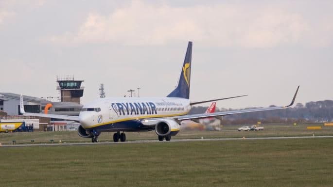 NJEMAČKA: Zbog pada pritiska u avionu hospitalizovana 33 putnika NJEMAČKA: Zbog pada pritiska u avionu hospitalizovana 33 putnika