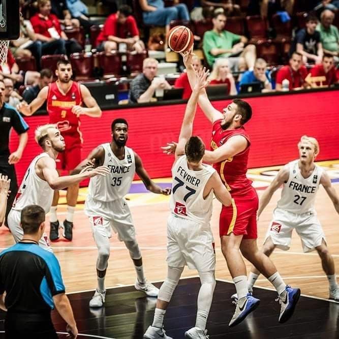 Fijasko mladih košarkaša na Eurobasketu Fijasko mladih košarkaša na Eurobasketu