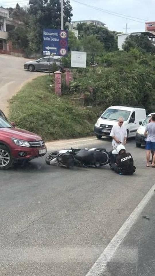U udesu povrijeđen policajac na radnom zadatku U udesu povrijeđen policajac na radnom zadatku