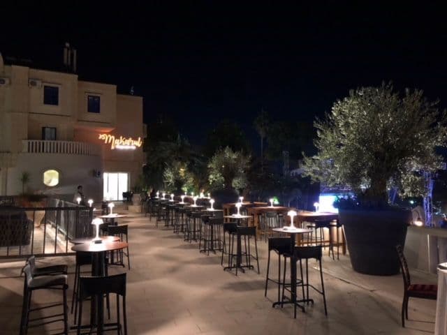 Izuzetna gastronomska ponuda obojena predivnim ambijentom i muzičkim noćima Izuzetna gastronomska ponuda obojena predivnim ambijentom i muzičkim noćima