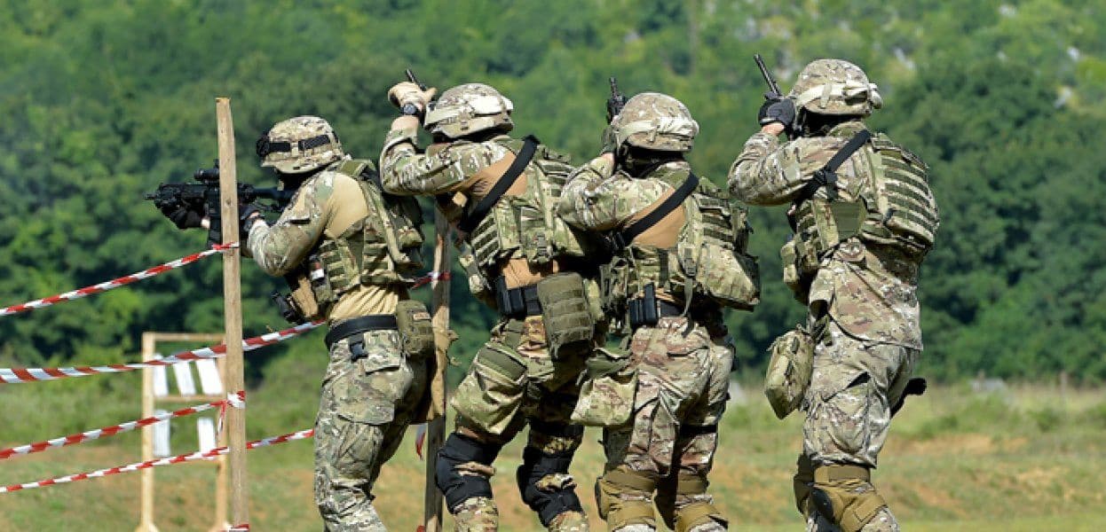 „Budi dio nas“ na trgovima šest crnogorskih gradova „Budi dio nas“ na trgovima šest crnogorskih gradova