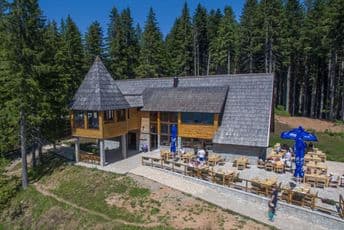 Nacionalni Restoran Crno Jezero