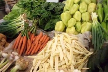 Kreirana platforma u cilju jednostavne kupovine domaćih proizvoda Kreirana platforma u cilju jednostavne kupovine domaćih proizvoda