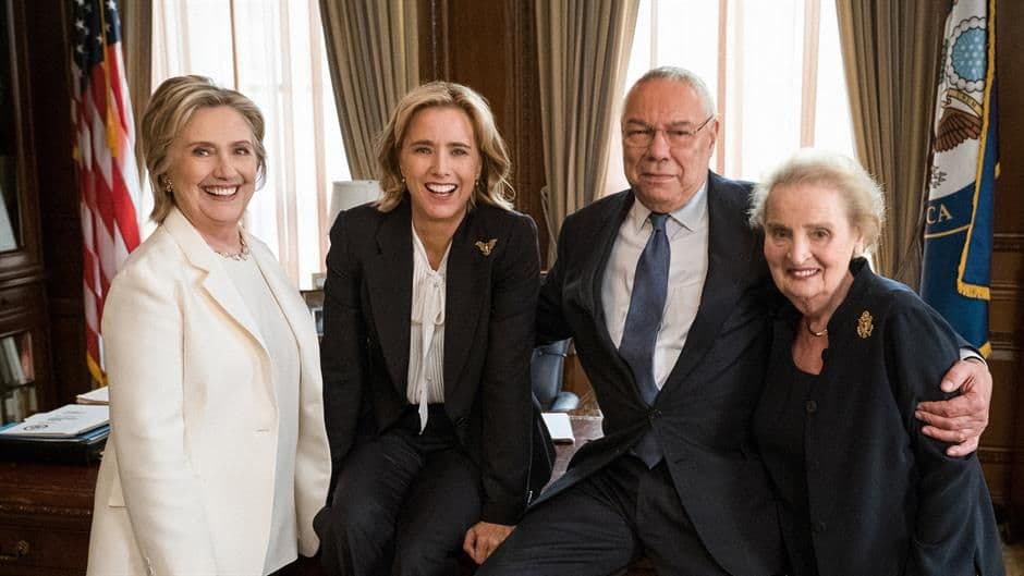 Klinton, Pauel i Olbrajt gosti TV serije "Gospođa sekretarka" Klinton, Pauel i Olbrajt gosti TV serije "Gospođa sekretarka"