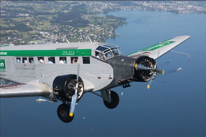 Pao avion u Švajcarskoj, poginulo 20 osoba Pao avion u Švajcarskoj, poginulo 20 osoba