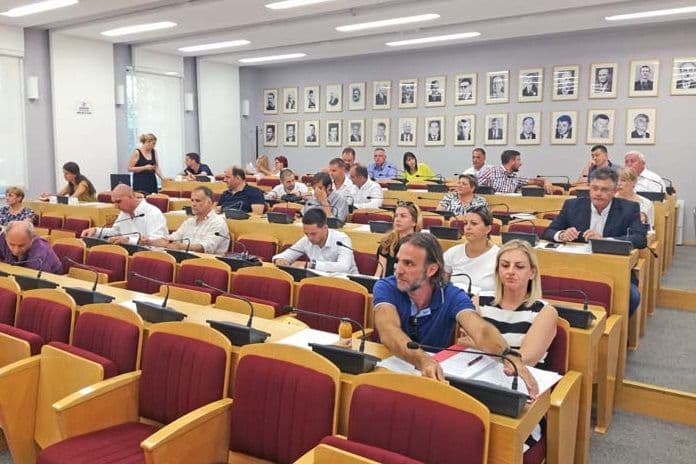 SO Herceg Novi: Da Vlada preuzme finansiranje zarada osoblju Bolnice Meljine SO Herceg Novi: Da Vlada preuzme finansiranje zarada osoblju Bolnice Meljine