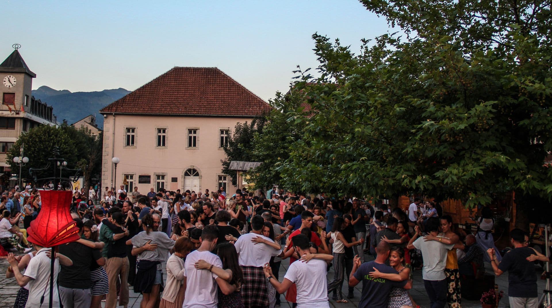 Zatvara se kolašinski tango kamp Zatvara se kolašinski tango kamp