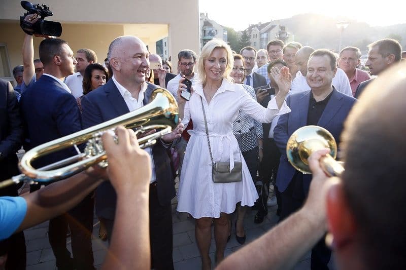 Zaharova pleše uz trube na Guči (VIDEO) Zaharova pleše uz trube na Guči (VIDEO)