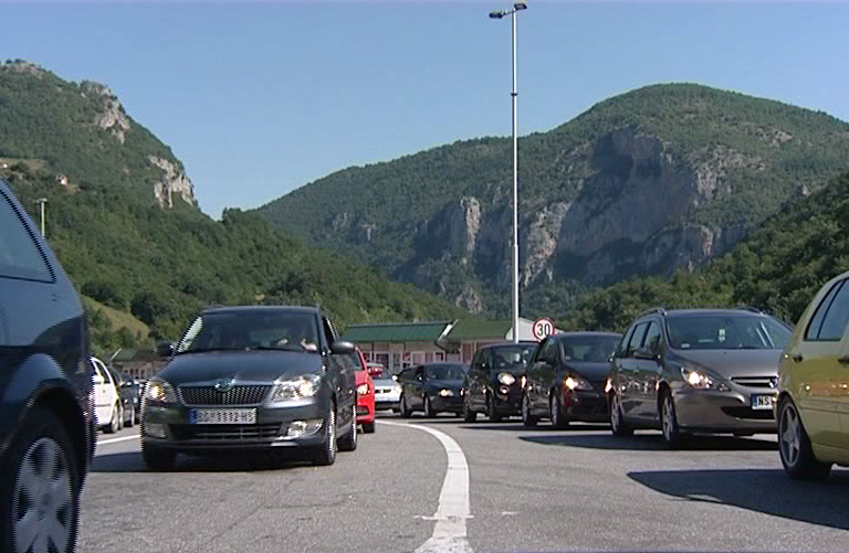 Oprezna vožnja zbog pojačanog intenziteta saobraćaja Ilustracija: rtcg.me