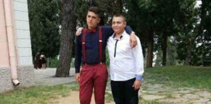 Stefanu Laboviću potrebna pomoć za liječenje Stefan Labović (desno na fotografiji)