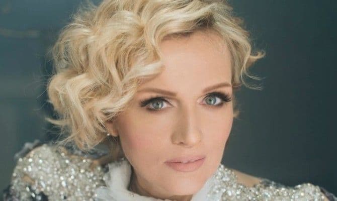 Vanna otkazala nastup u Tivtu zbog jedrenjaka "Jadran" Vanna otkazala nastup u Tivtu zbog jedrenjaka "Jadran"