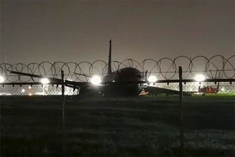 FILIPINI: Srušio se avion na aerodromu u Manili FILIPINI: Srušio se avion na aerodromu u Manili