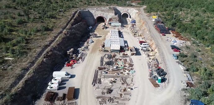 Pogledajte novi snimak radova na auto-putu Bar–Boljare (VIDEO) Pogledajte novi snimak radova na auto-putu Bar–Boljare (VIDEO)