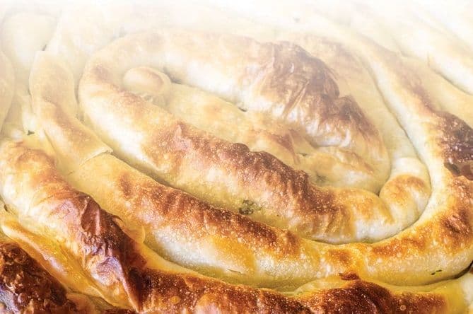 Pronađena pita koju je majka poslala sinu još u Drugom svjetskom ratu Pronađena pita koju je majka poslala sinu još u Drugom svjetskom ratu