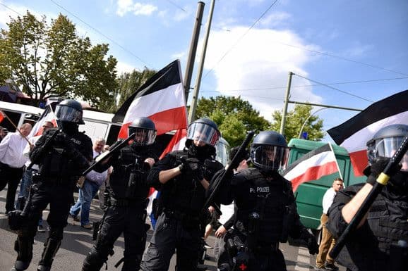 Sukobi na maršu neonacista u Berlinu Sukobi na maršu neonacista u Berlinu