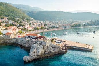 Ruskinja uhapšena u Petrovcu: Moskva je potražuje zbog velike pronevjere zloupotrebom službenog položaja Ruskinja uhapšena u Petrovcu: Moskva je potražuje zbog velike pronevjere zloupotrebom službenog položaja