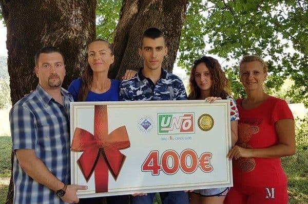 Takmičari u ležanju podijelili nagradu Takmičari u ležanju podijelili nagradu